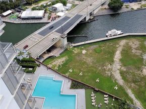 350 S Miami Ave 2714, Miami FL 33130