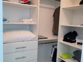 350 S Miami Ave 2714, Miami FL 33130