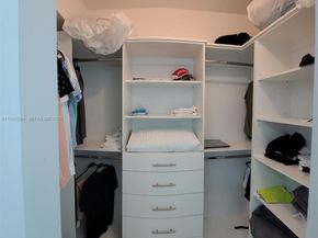 350 S Miami Ave 2714, Miami FL 33130