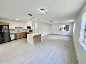 6825 SW 12th St, Pembroke Pines FL 33023