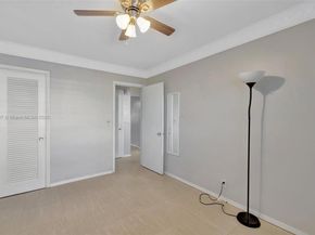 1012 SW 11th St 20N, Hallandale Beach FL 33009