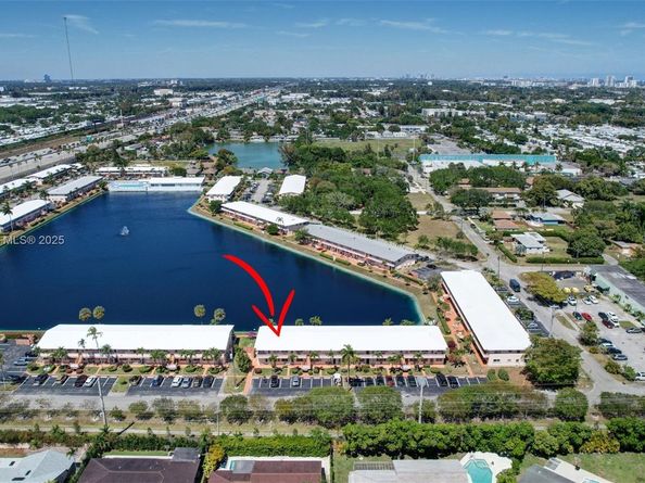 1012 SW 11th St 20N, Hallandale Beach FL 33009