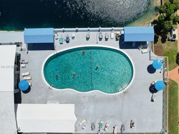 1012 SW 11th St 20N, Hallandale Beach FL 33009