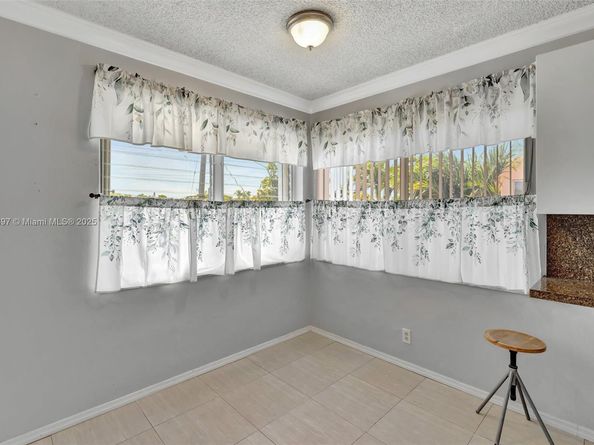 1012 SW 11th St 20N, Hallandale Beach FL 33009