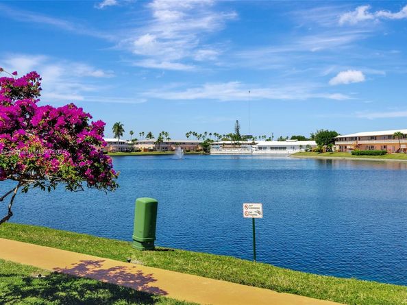 1012 SW 11th St 20N, Hallandale Beach FL 33009