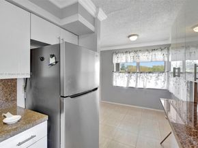 1012 SW 11th St 20N, Hallandale Beach FL 33009