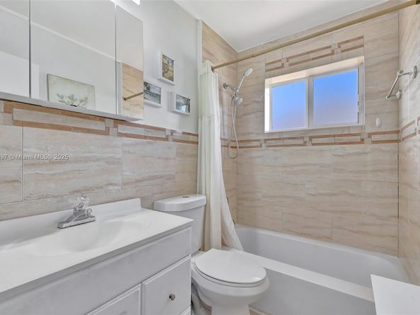 1012 SW 11th St 20N, Hallandale Beach FL 33009