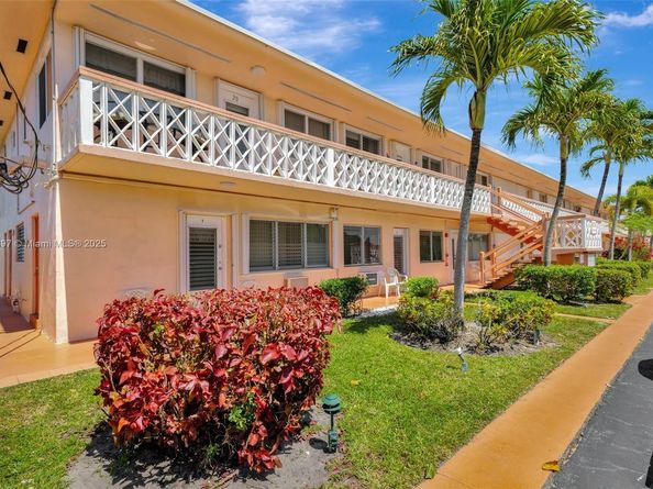 1012 SW 11th St 20N, Hallandale Beach FL 33009