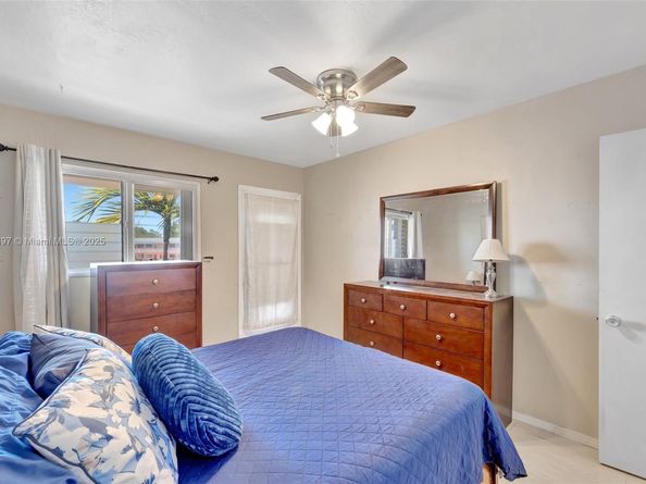 1012 SW 11th St 20N, Hallandale Beach FL 33009