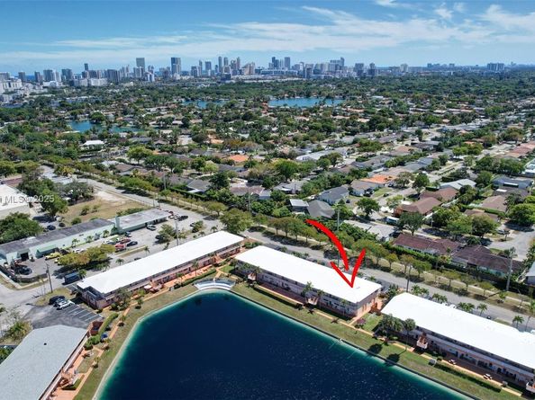 1012 SW 11th St 20N, Hallandale Beach FL 33009