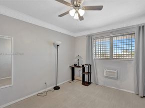 1012 SW 11th St 20N, Hallandale Beach FL 33009