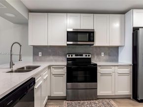 6231 Coral Lake Dr 307, Margate FL 33063