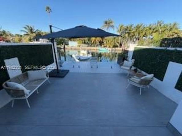 1955 NE 123rd St, North Miami FL 33181