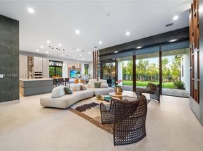 7387 SW 74th Ln, Miami FL 33143