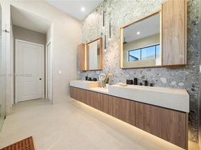 7387 SW 74th Ln, Miami FL 33143