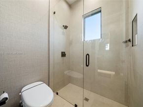 7387 SW 74th Ln, Miami FL 33143