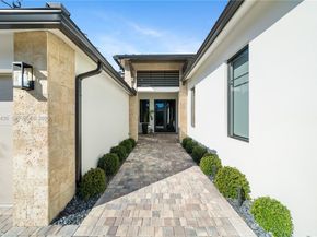 7387 SW 74th Ln, Miami FL 33143