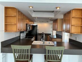 21 Royal Palm way 5060, Boca Raton FL 33432