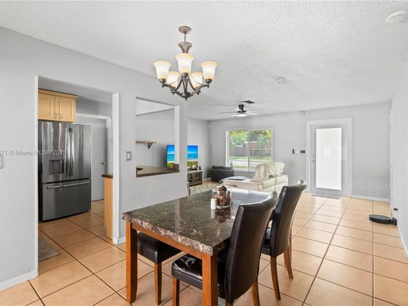 6121 NW 45th Ave, Fort Lauderdale FL 33319