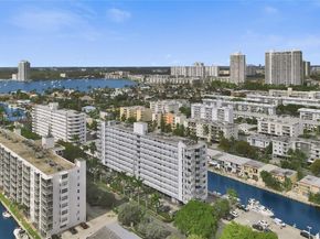 3703 NE 166th St PH10, North Miami Beach FL 33160