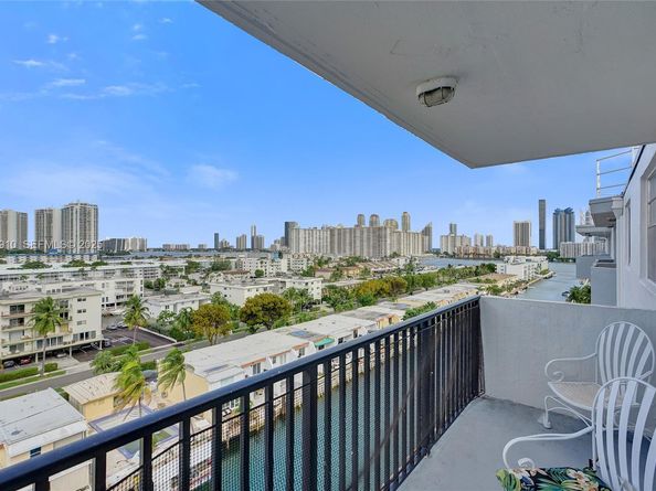 3703 NE 166th St PH10, North Miami Beach FL 33160