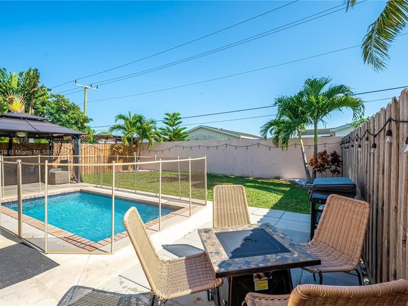 6284 Duval Dr, Margate FL 33063