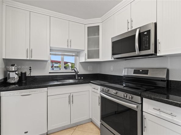 9500 N Hollybrook Lake Dr 5206, Pembroke Pines FL 33025