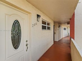 9500 N Hollybrook Lake Dr 5206, Pembroke Pines FL 33025