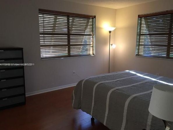 7905 SW 86th St 626, Miami FL 33143