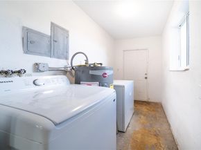 2406 NW 67th St, Miami FL 33147