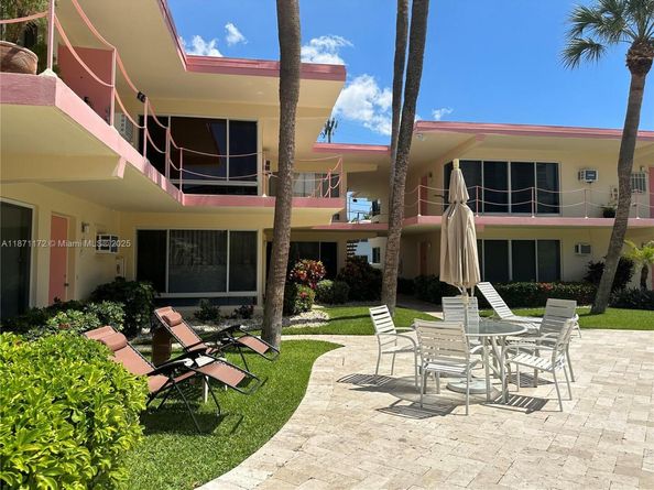 2825 NE 33rd Ave 204, Fort Lauderdale FL 33308