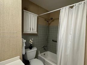 2825 NE 33rd Ave 204, Fort Lauderdale FL 33308