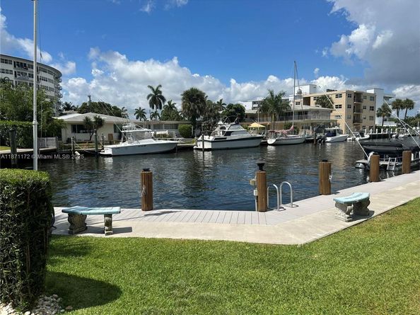 2825 NE 33rd Ave 204, Fort Lauderdale FL 33308