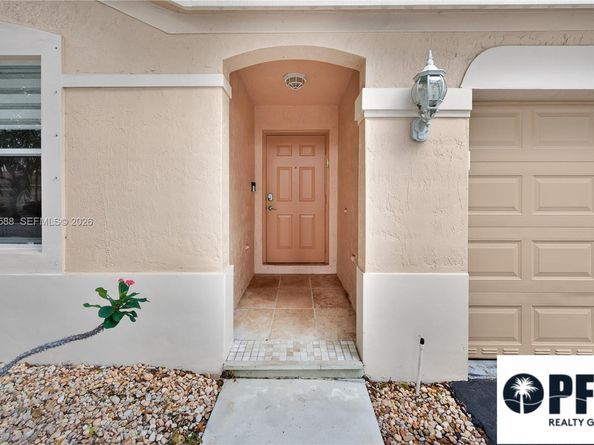 1956 Pisces Ter, Weston FL 33327