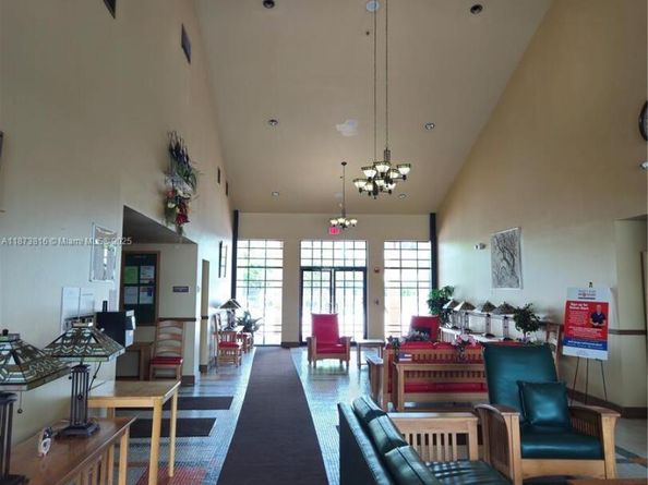7500 NW 5th Pl 103, Margate FL 33063