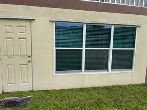7500 NW 5th Pl 103, Margate FL 33063