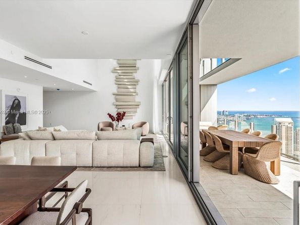 300 Biscayne Blvd Way 5002 Duplex, Miami FL 33131