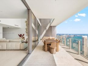 300 Biscayne Blvd Way 5002 Duplex, Miami FL 33131