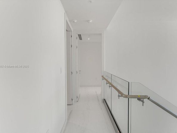 300 Biscayne Blvd Way 5002 Duplex, Miami FL 33131