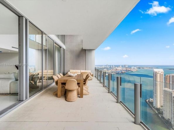 300 Biscayne Blvd Way 5002 Duplex, Miami FL 33131