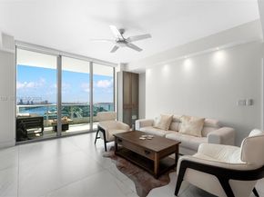 900 Biscayne Blvd 4202, Miami FL 33132