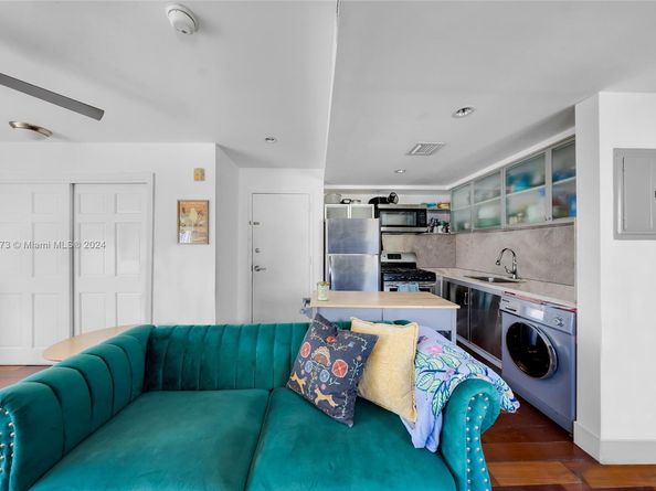 731 6th St 201E, Miami Beach FL 33139