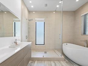 332 Balboa St, Hollywood FL 33019
