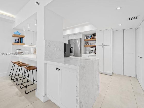 520 Brickell Key Dr A713, Miami FL 33131