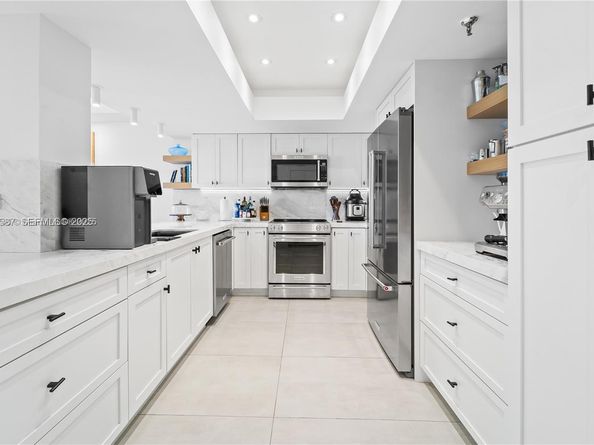 520 Brickell Key Dr A713, Miami FL 33131