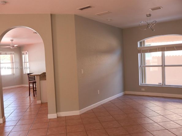 2240 NE 37th Ter, Homestead FL 33033