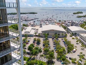 2655 S Bayshore