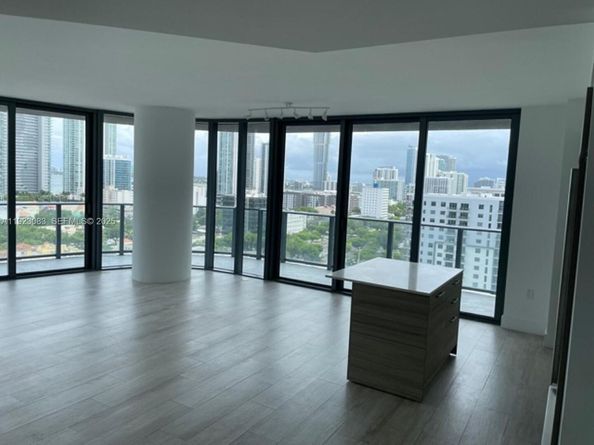 121 NE 34th St 1604, Miami FL 33137