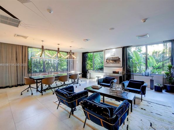 121 NE 34th St 1604, Miami FL 33137