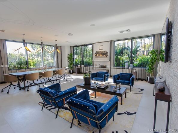 121 NE 34th St 1604, Miami FL 33137